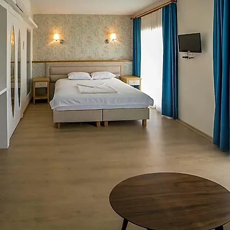 Clementin Suits Sigacik Hotel 3*