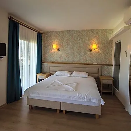 Clementin Suits Sigacik 3* Seferihisar
